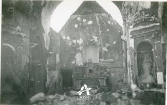 L’église de Mondrepuis ruinée par les combats ©Arch. dép. Aisne 2 Fi 1088 L’église de Mondrepuis ruinée par les combats ©Arch. dép. Aisne 2 Fi 1088