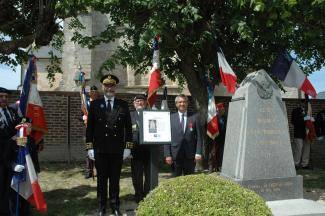 A Dizy-le-Gros, devant le monument du 3e RAM - ©CD02