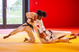 Sarah-Léonie en démonstration de Judo Sarah-Léonie en démonstration de Judo