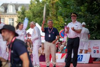 Relais de la Flamme Olympique, Nicolas Fricoteaux et le préfet à Saint-Quentin