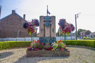 Monument aux résistants et déportés à Bohain