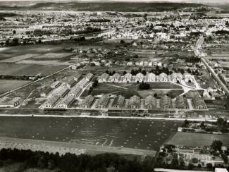Vue aérienne du Frontstalag 122 de Compiègne Royallieu Vue aérienne du Frontstalag 122 de Compiègne Royallieu