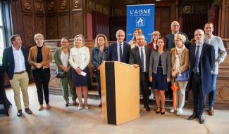 Photo finale de l'inauguration du Palais de Justice à Vervins