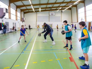 Giovan Oniangue Cap college Olympique Flavy le Martel entrainement.jpg