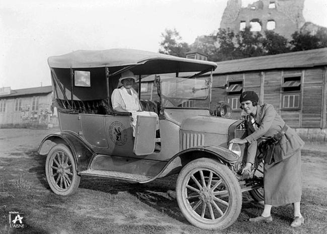 1920CARD-Anne-Morgan