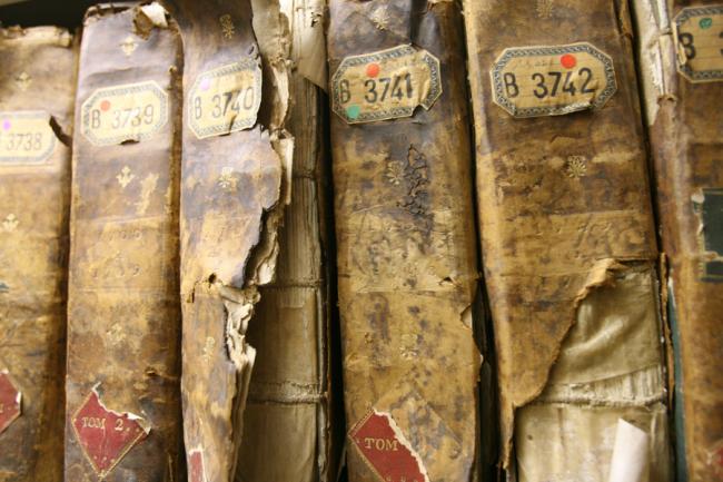 Registres anciens aux archives départementales Les archives départementales