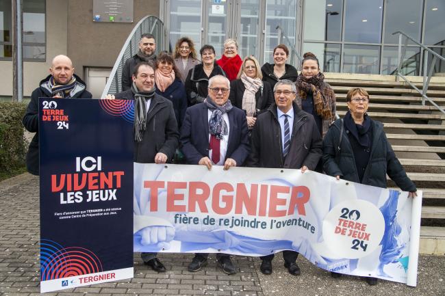 Présentation des panneaux terre de jeux au dojo Tergnier