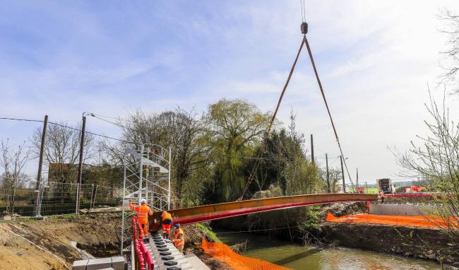 Travaux de remplacement du pont sur le Vilpion à Marle