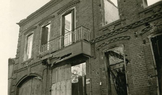 Maison détruite au cours de combats du 20 mai 1940 dans l’actuelle rue Charles de Gaulle à Wassigny ©Arch. dép. Aisne 2 Fi 1038 Maison détruite au cours de combats du 20 mai 1940 dans l’actuelle rue Charles de Gaulle à Wassigny ©Arch. dép. Aisne 2 Fi 1038