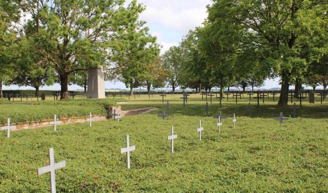 Le cimetière militaire allemand d'Origny-Sainte-Benoîte ©CD02