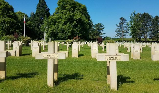 La nécropole militaire de la Désolation à Guise ©CD02