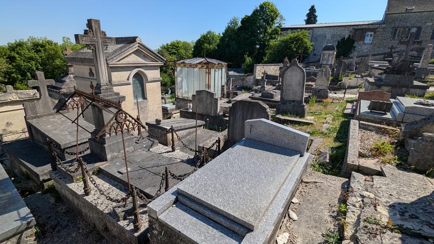 Cimetière Saint Just 2025 < Laon < Aisne < Hauts-de-France