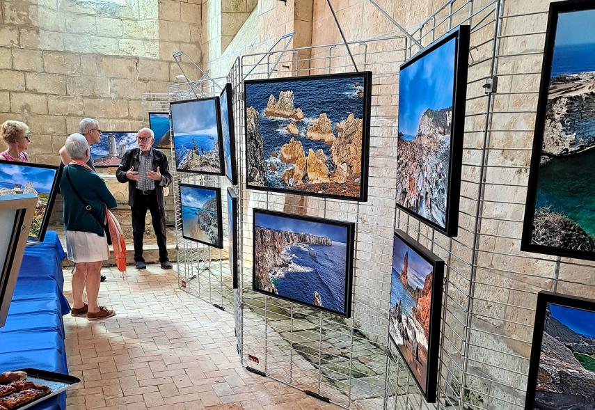 L'art au village exposition 2024 III < Vorges < Aisne < Picardie