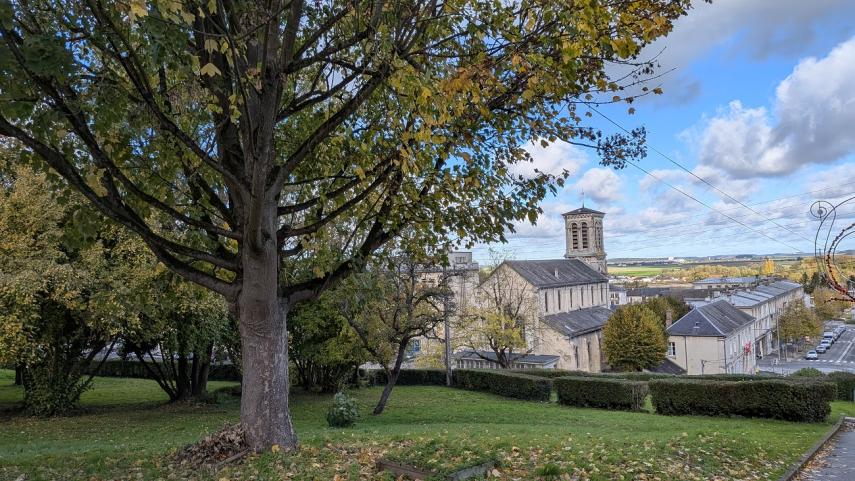 Eglise Saint-Marcel < Laon < Aisne < Picardie