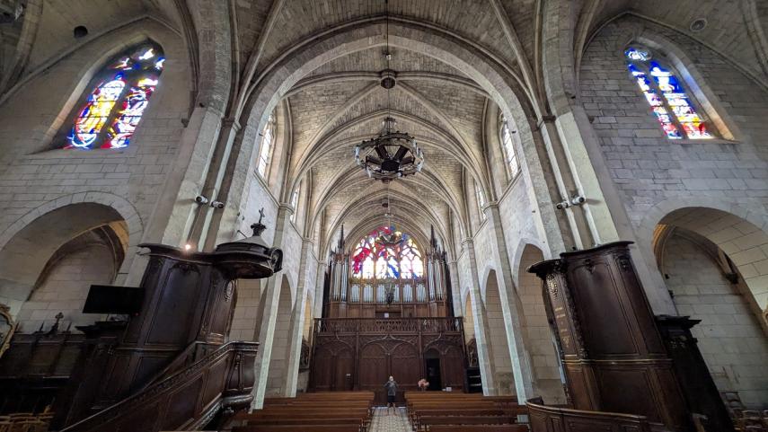 Orgue basilique < Liesse < Aisne < Picardie