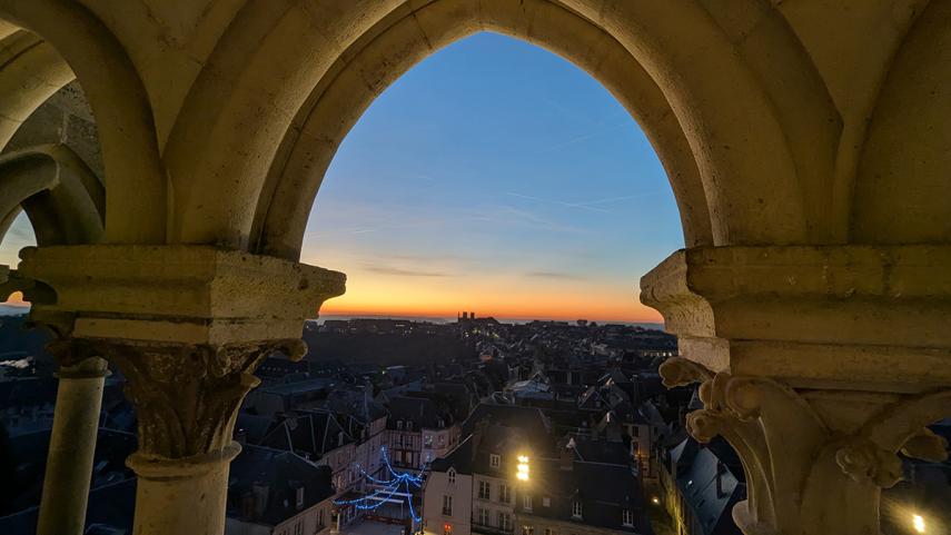 Montée tour nocturne Noël 2024 II < Laon < Aisne < Picardie
