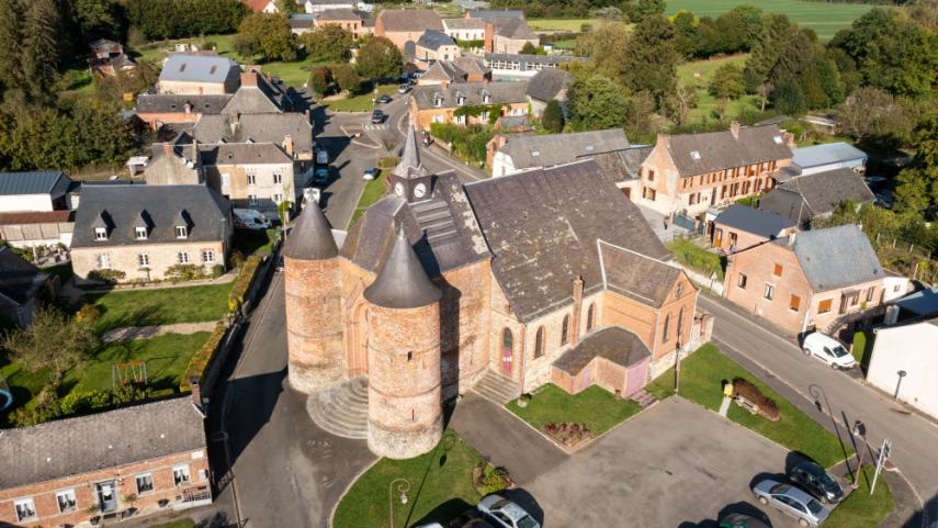 WIMY - Eglise fortifiée 