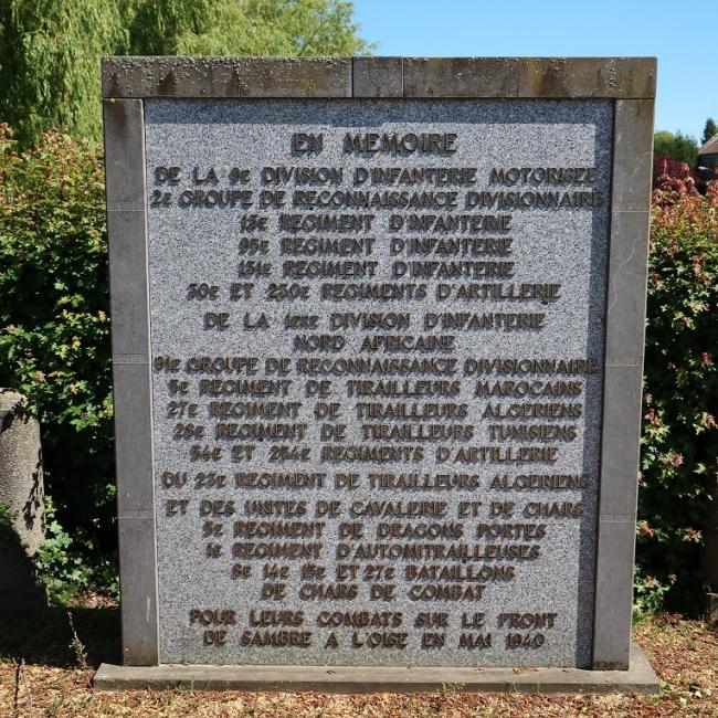 Monument d’Etreux en mémoire des unités qui défendirent le front de la Sambre à l’Oise en mai 1940. ©CD02